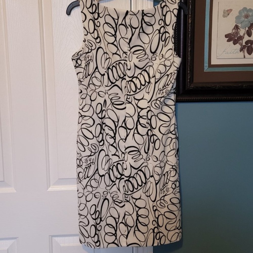 Women's size 8  White and Black dress